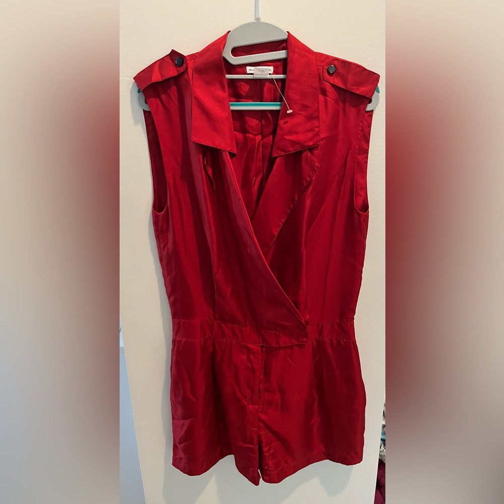 Club Monaco 100% Silk SEXY RED Romper